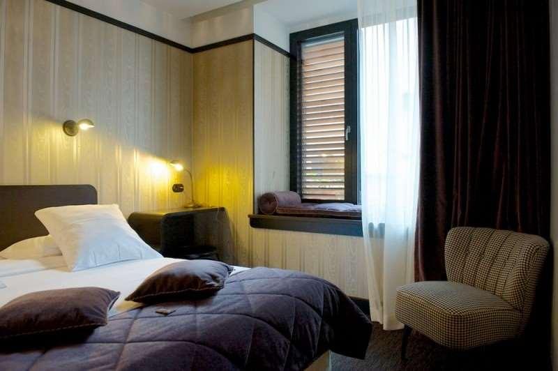 Latroupe Le Berger Hotel 3*